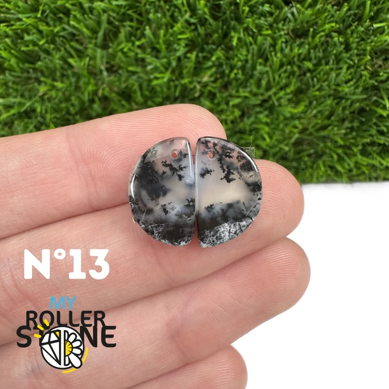 Paar gebohrte Dendritenopal-Cabochons (für Ohrringe)