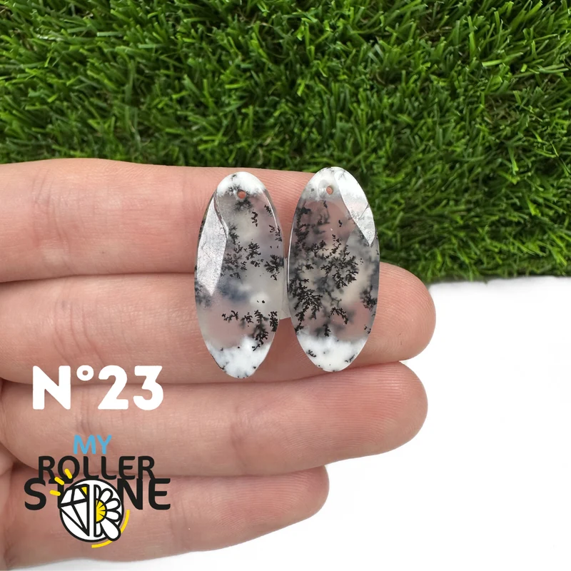 Paar gebohrte Dendritenopal-Cabochons (für Ohrringe)