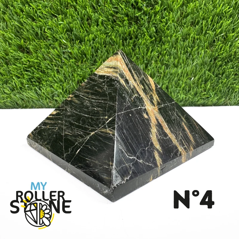 Pyramide aus schwarzem Turmalin aus Brasilien