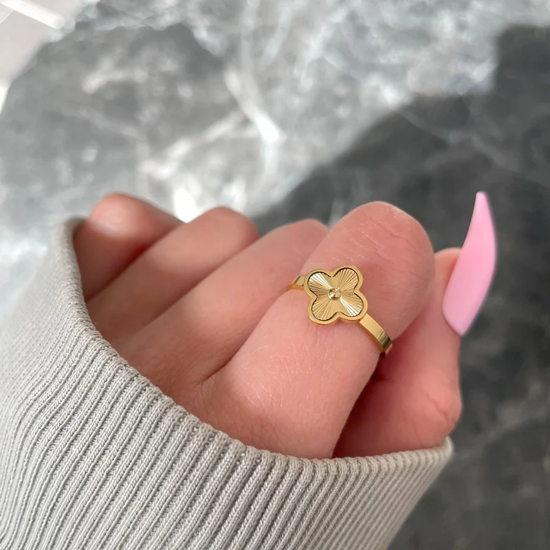Shine Clover Ring | 18K vergoldet