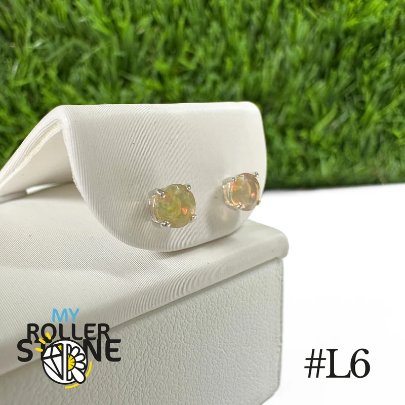 Runde äthiopische Opal-Ohrringe 4x4 mm in 925er Sterlingsilber #L6