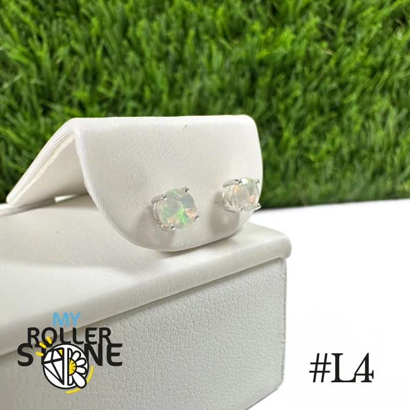 Runde äthiopische Opal-Ohrringe 4x4 mm in 925er Sterlingsilber #L4