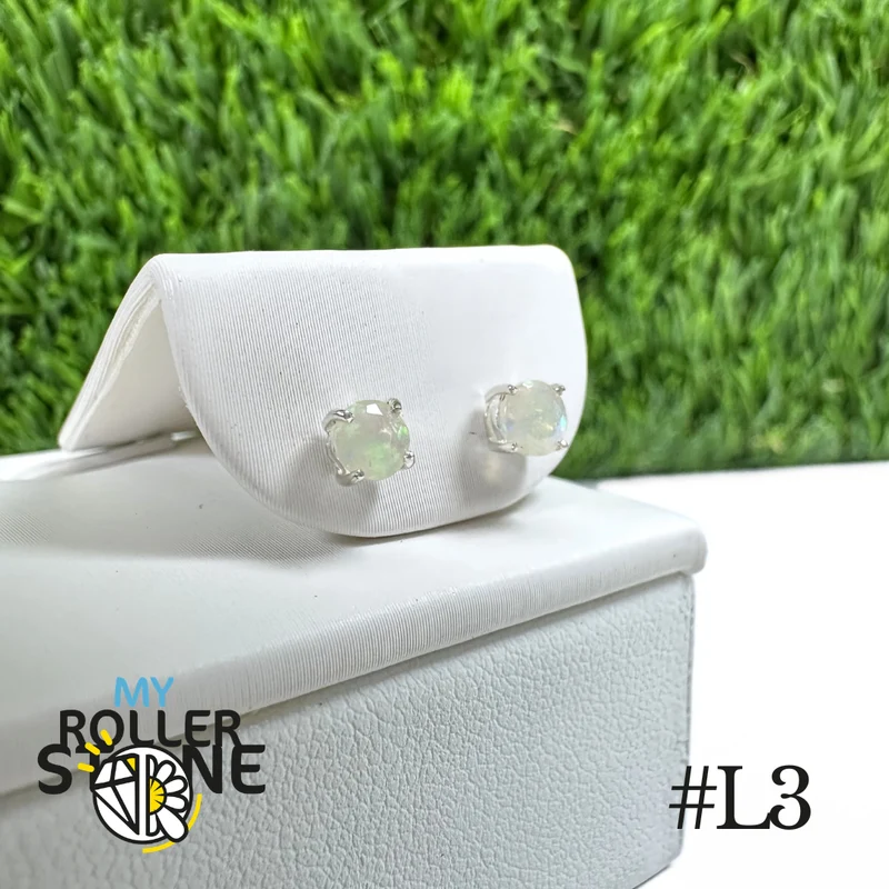 Runde äthiopische Opal-Ohrringe 4x4 mm in 925er Sterlingsilber #L3
