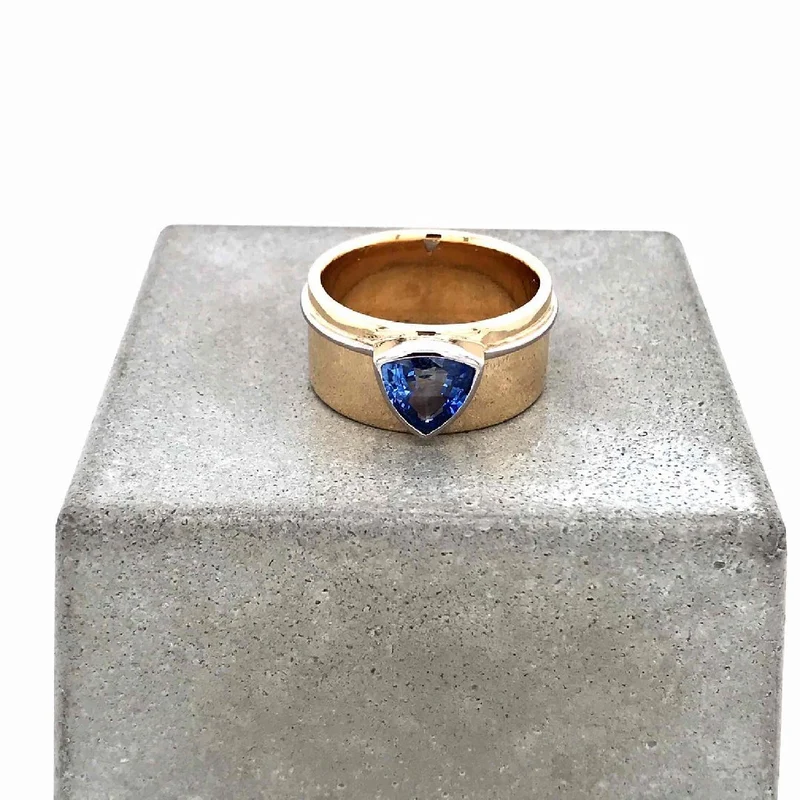 Ring Bicolor Gold 750 mit grossem Saphir