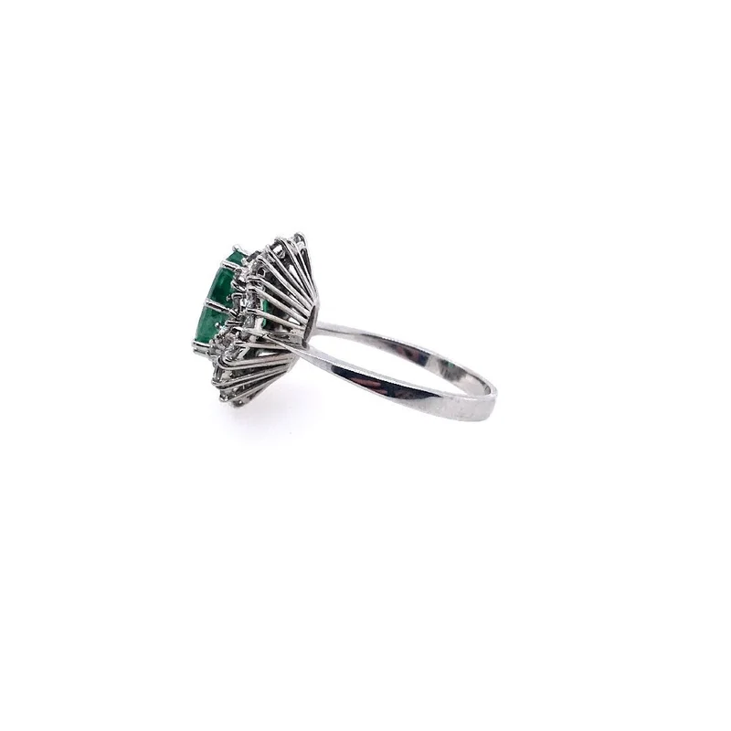 Ring Weissgold 750 mit grossem Smaragd & Brillanten