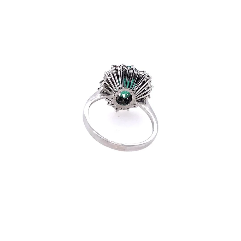 Ring Weissgold 750 mit grossem Smaragd & Brillanten
