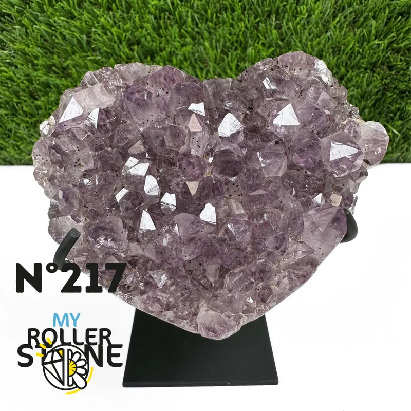 Amethyst-Herzgeode auf Metallständer Nr. 217