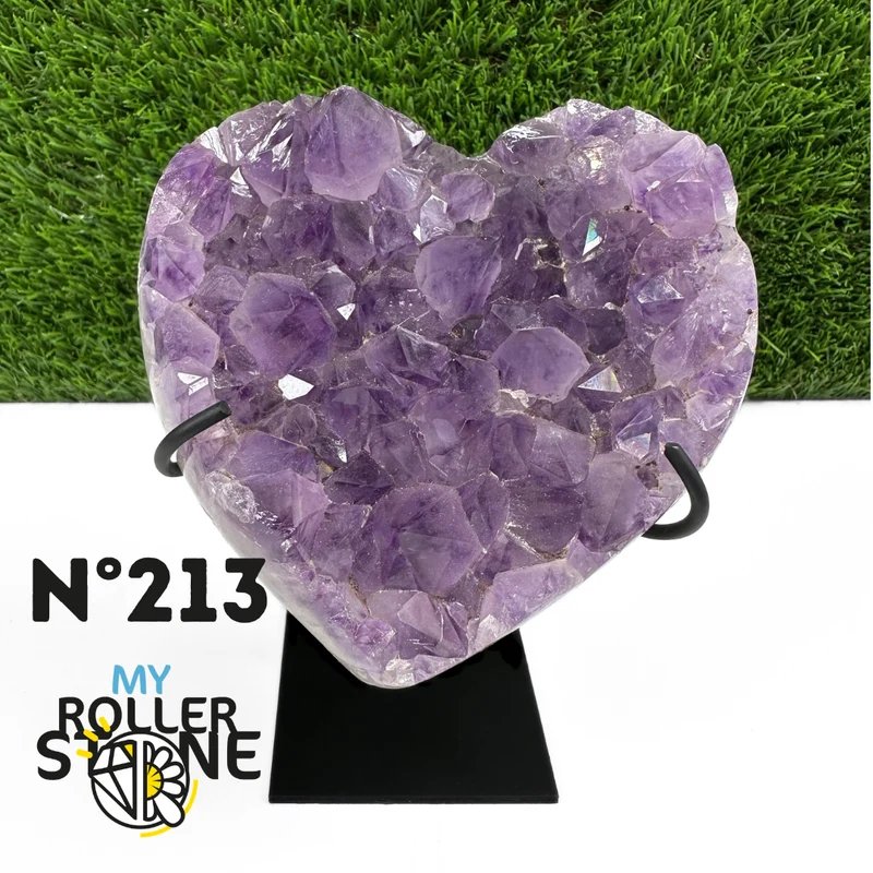 Amethyst-Herzgeode auf Metallständer Nr. 213