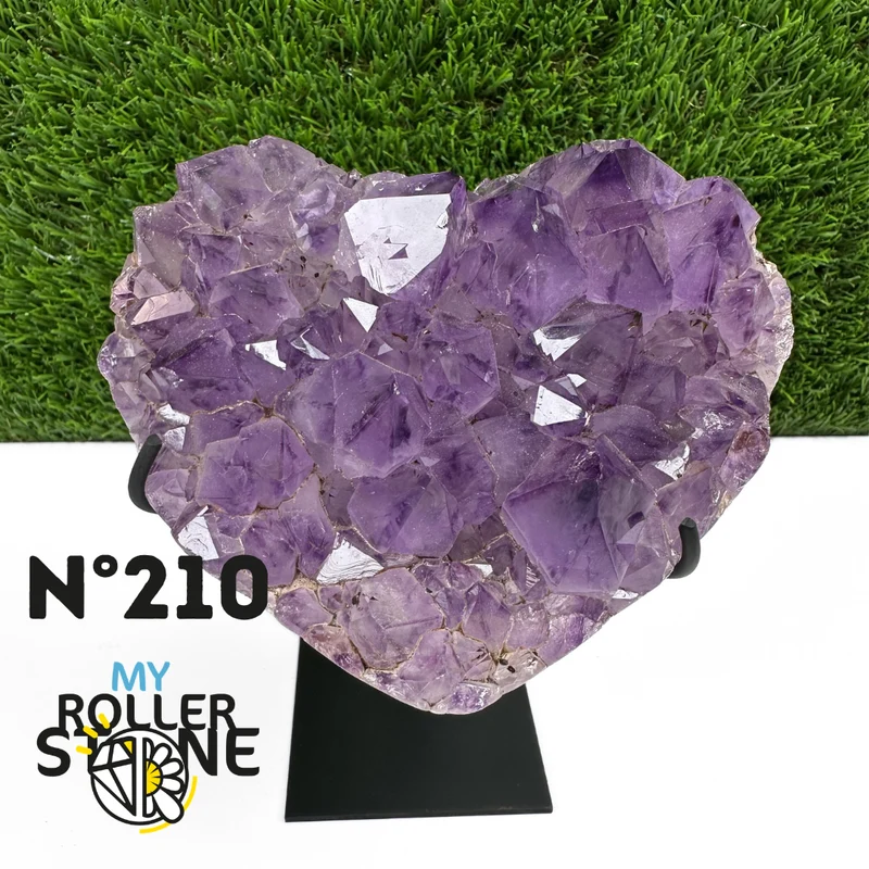 Amethyst-Herzgeode auf Metallständer Nr. 210
