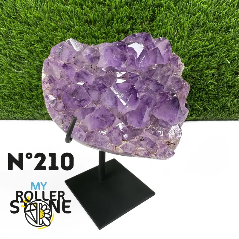 Amethyst-Herzgeode auf Metallständer Nr. 210