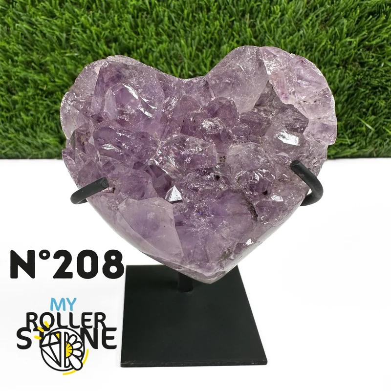 Amethyst-Herzgeode auf Metallständer Nr. 208