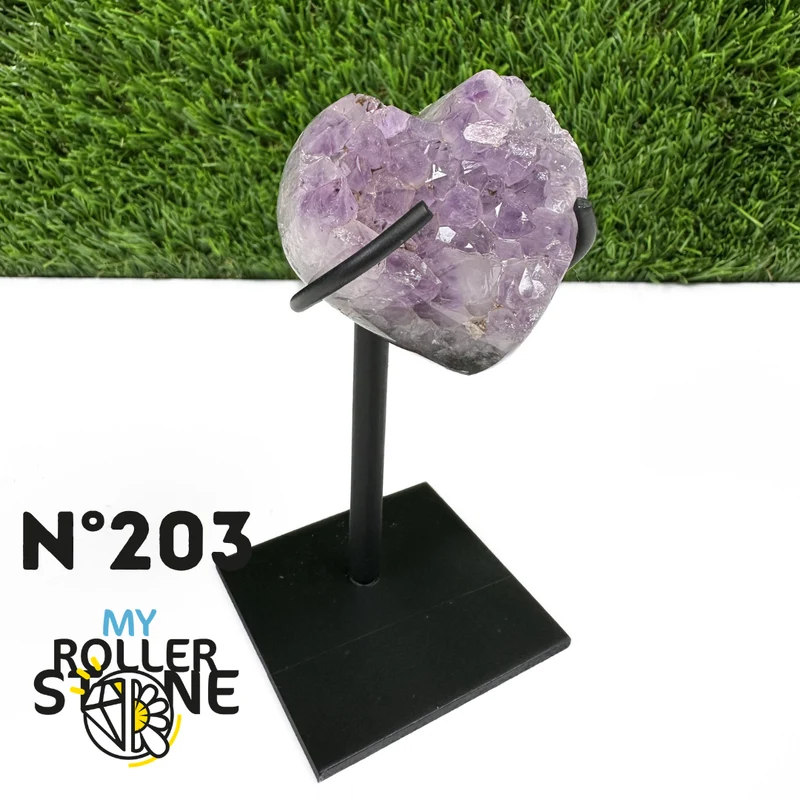 Amethyst-Herzgeode auf Metallständer Nr. 203