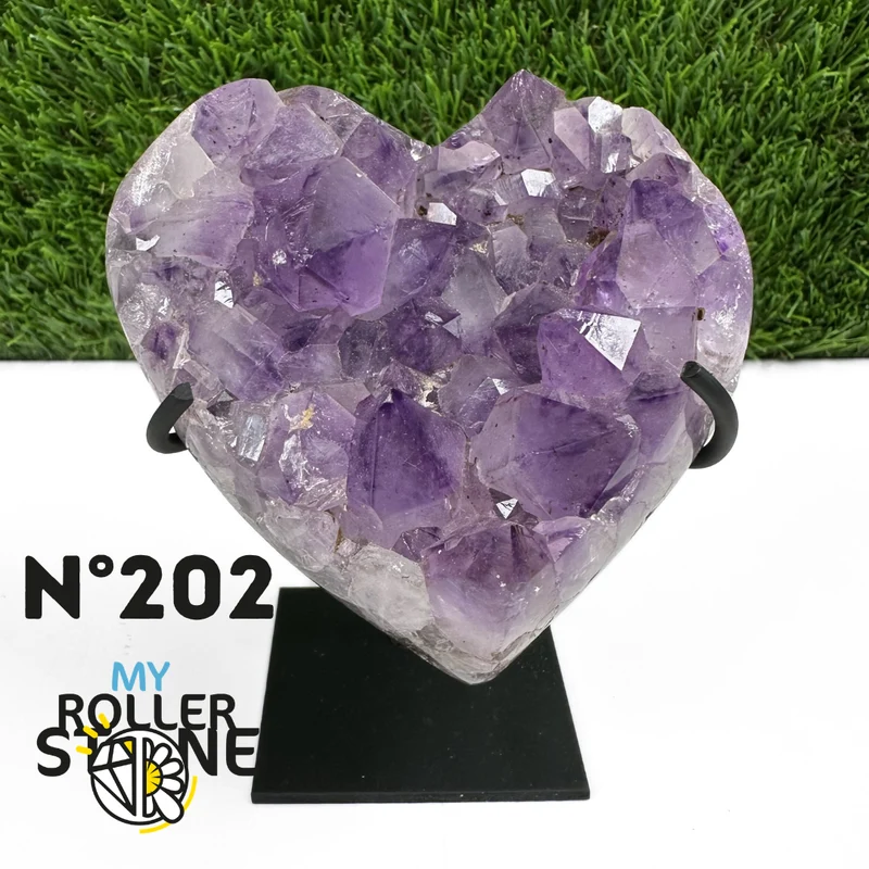 Amethyst-Herzgeode auf Metallständer Nr. 202