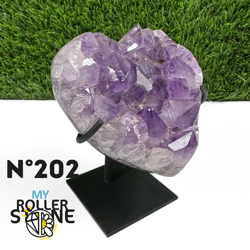 Amethyst-Herzgeode auf Metallständer Nr. 202