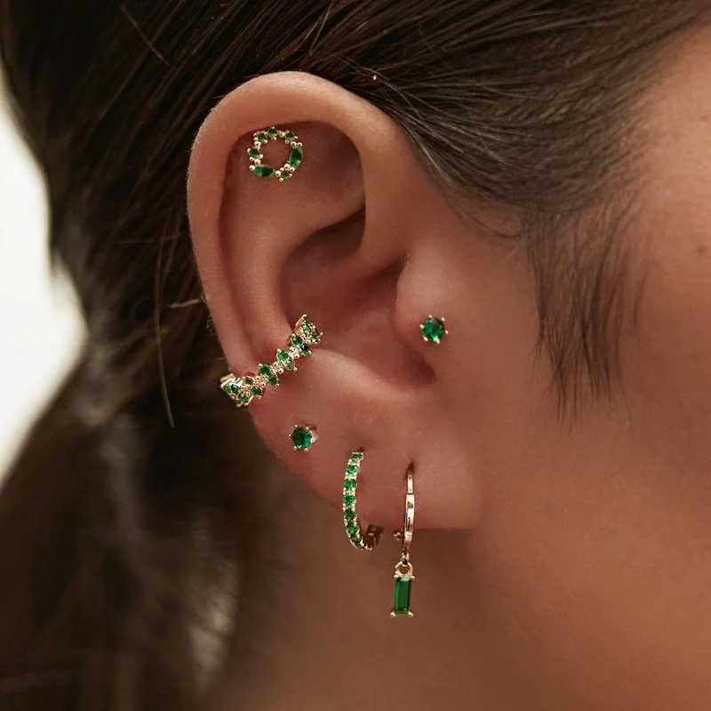 Naomi Pave Earcuff Gold