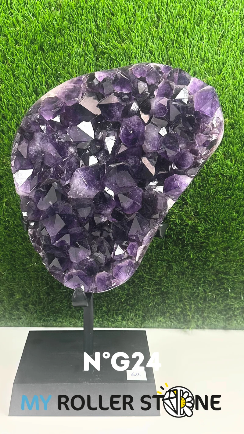Amethyst-Geode auf Holzsockel #G24