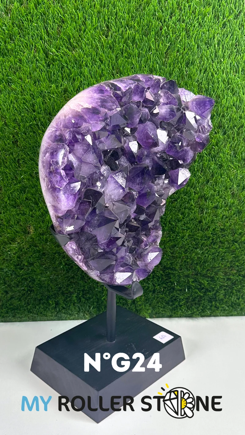 Amethyst-Geode auf Holzsockel #G24