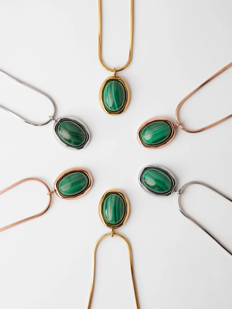 Echoing Dream Dark Green Kette