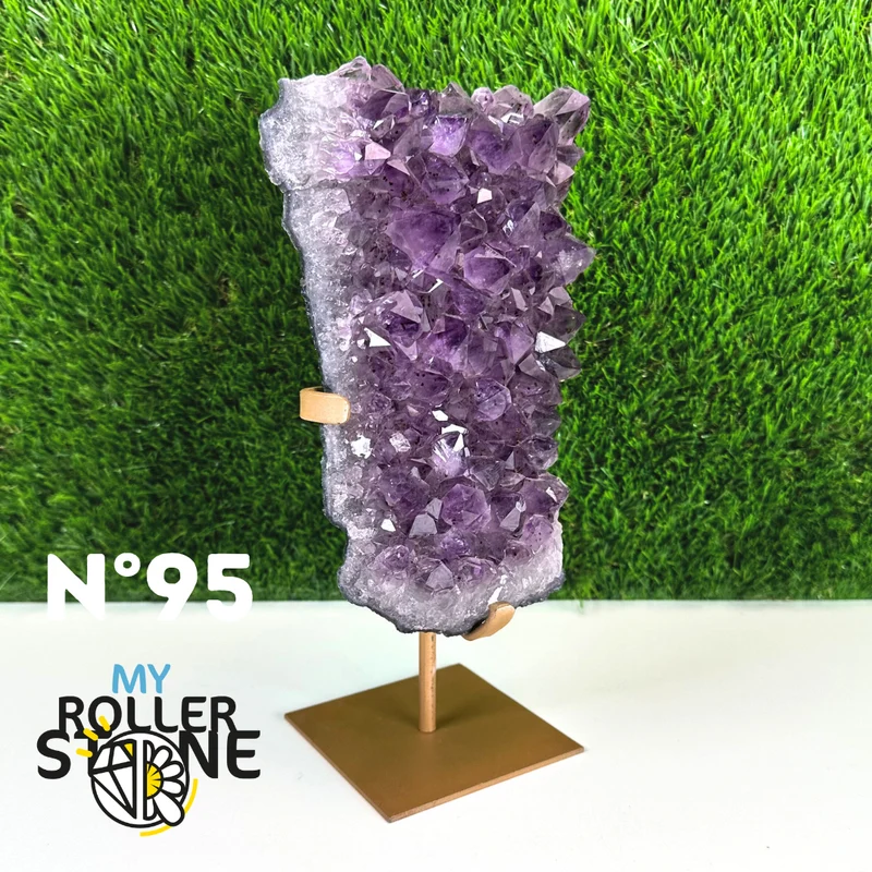 Amethyst-Druse auf Metallsockel Nr. 95