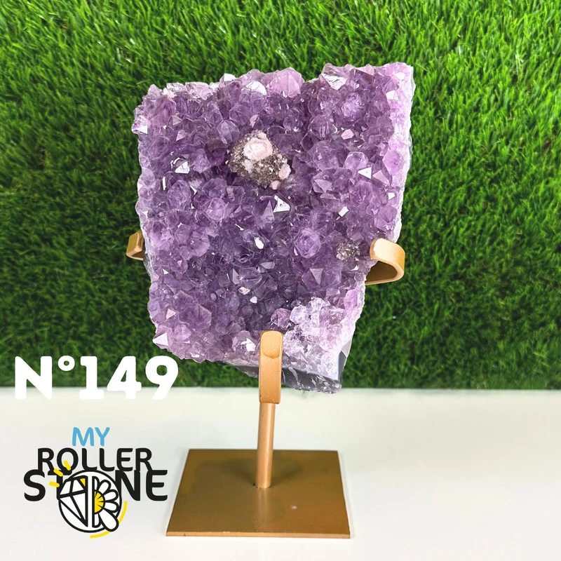 Amethyst-Druse auf Metallsockel Nr. 149
