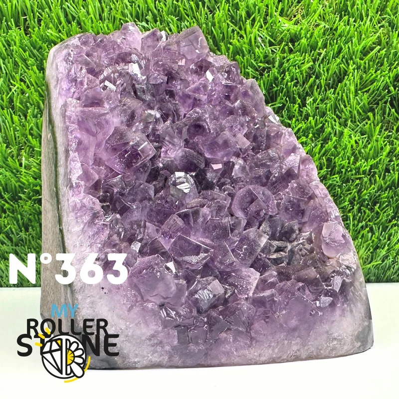Brasilianische Amethyst-Geode Nr. 363