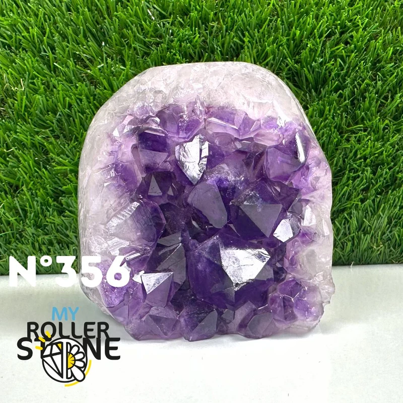 Brasilianische Amethyst-Geode Nr. 356