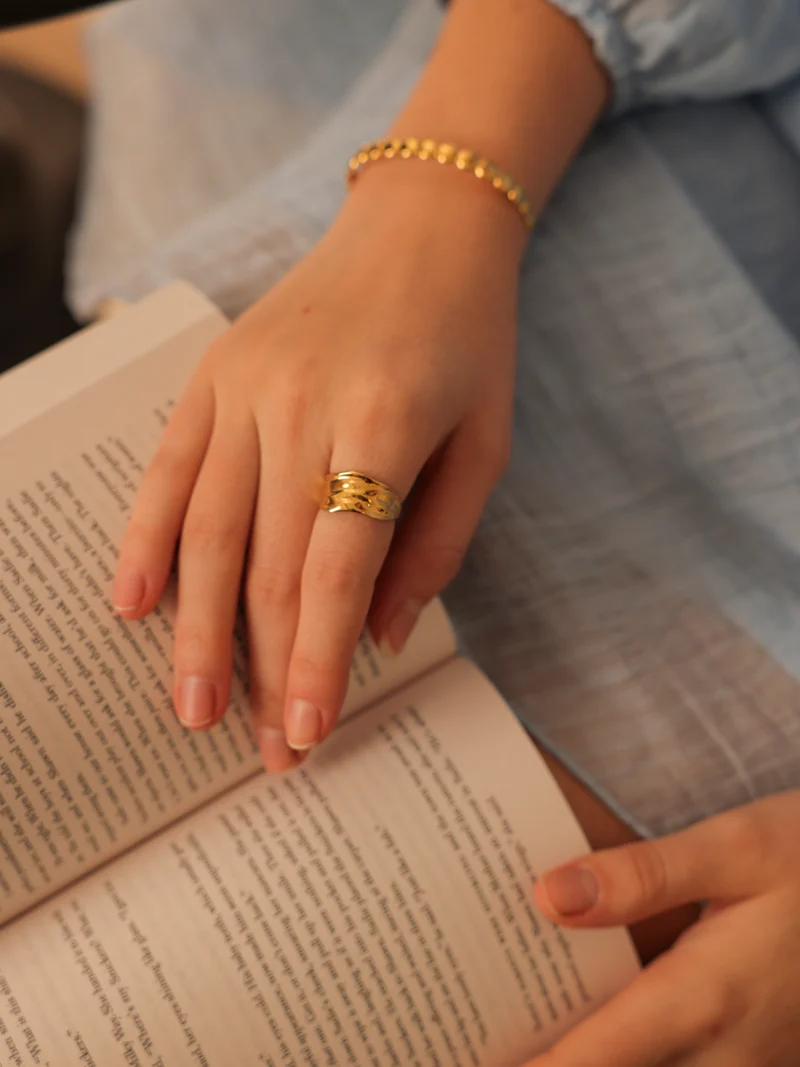 Shiny Aura Ring