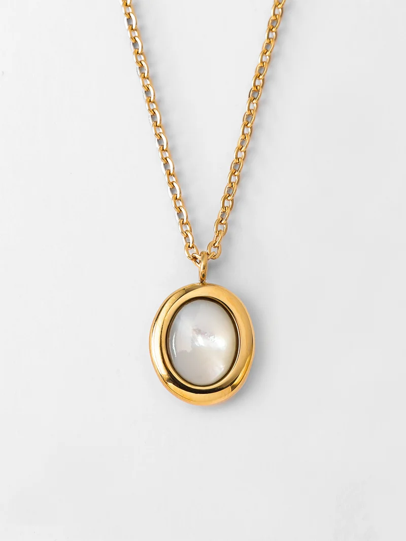 Chasing Starlight White Kette
