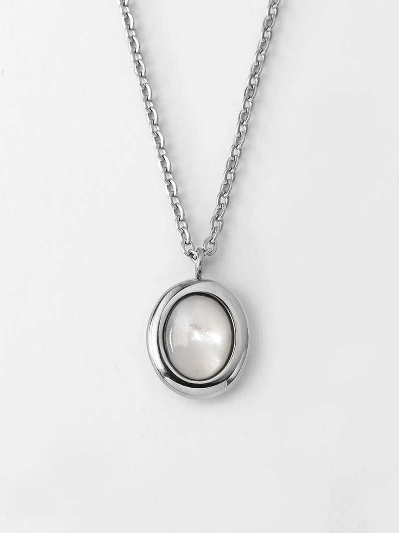 Chasing Starlight White Kette