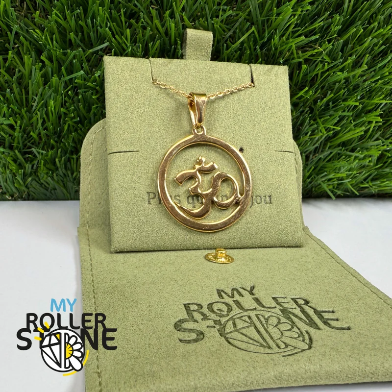 Om-Anhänger aus goldenem Edelstahl