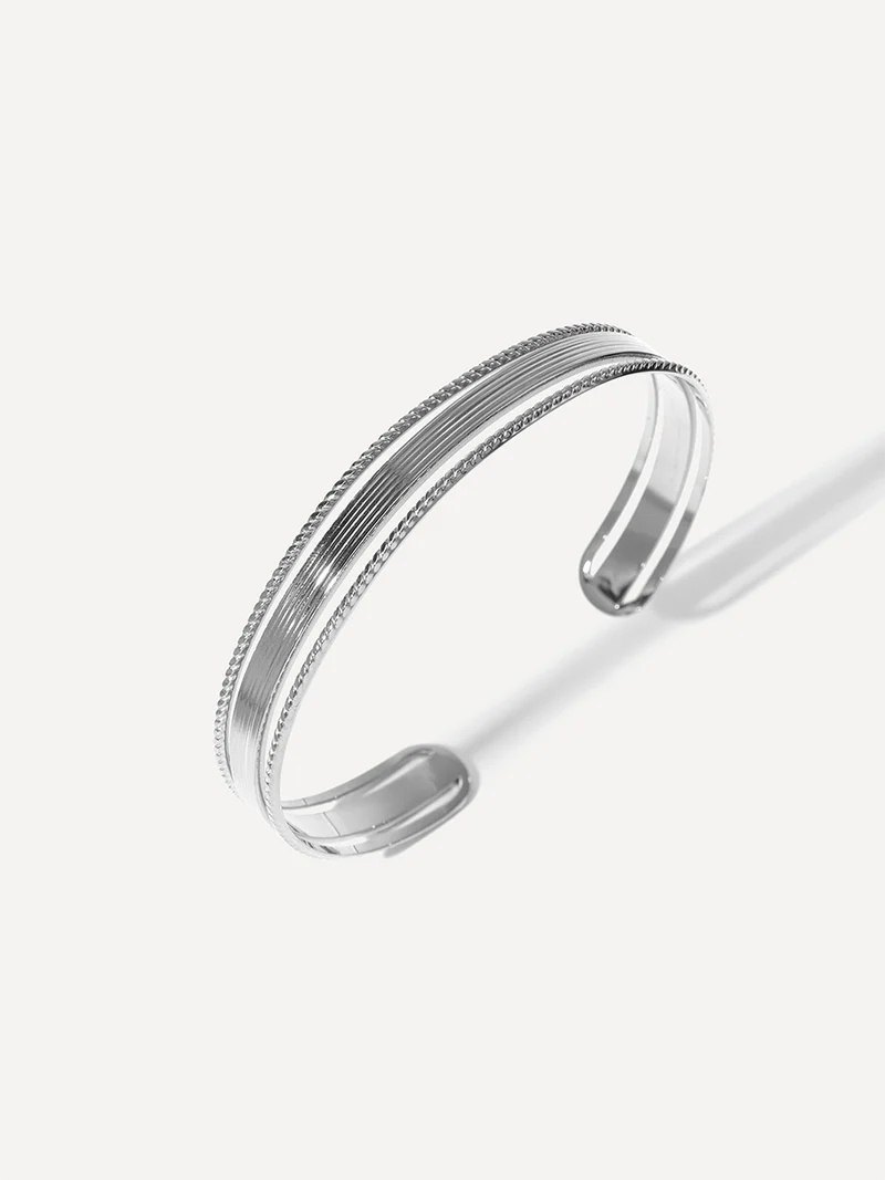 Delicate Edge Armcuff