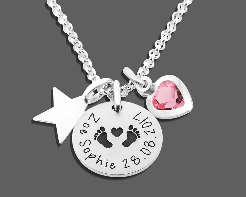 GESCHENK SCHACHTEL SILBERKETTE MIT "BABYFÜßCHEN" GESCHENK ZUR GEBURT NAMENSSCHMUCK