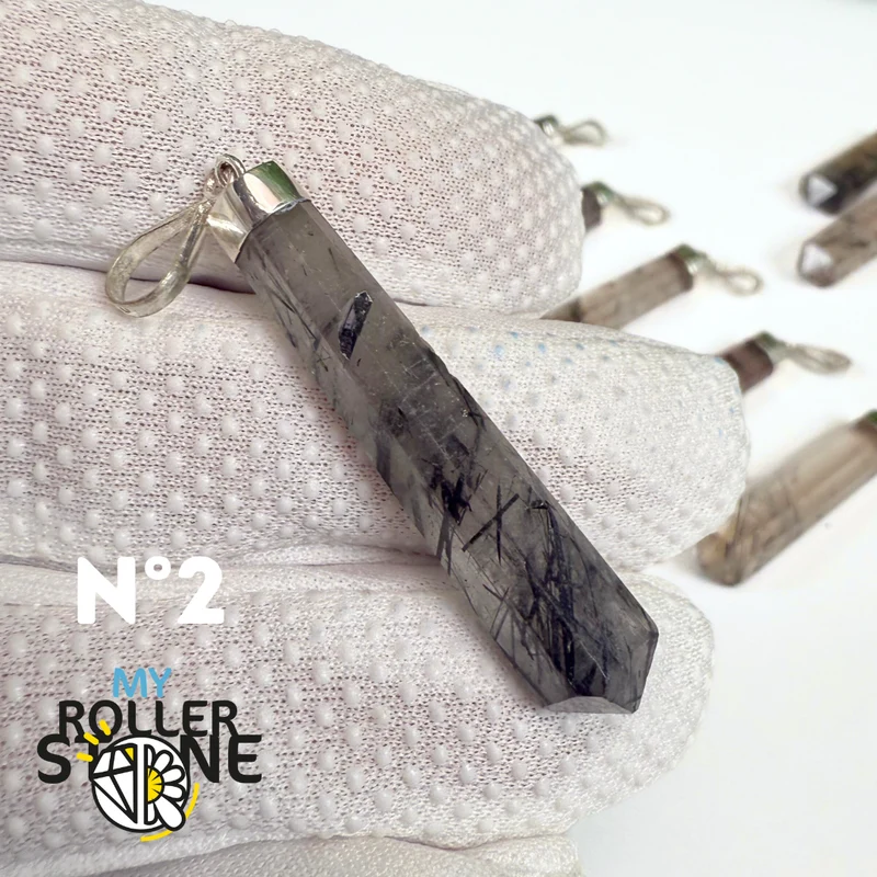 Anhänger aus Turmalinquarz und Silber