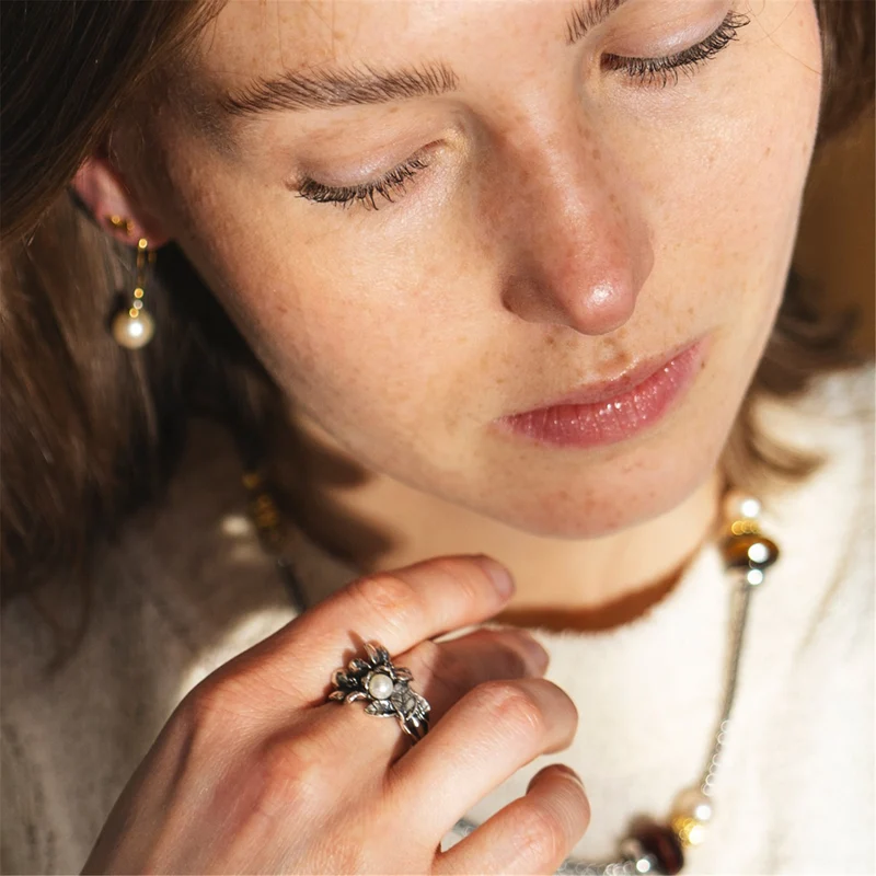 Weißdorn mit Perle Ring