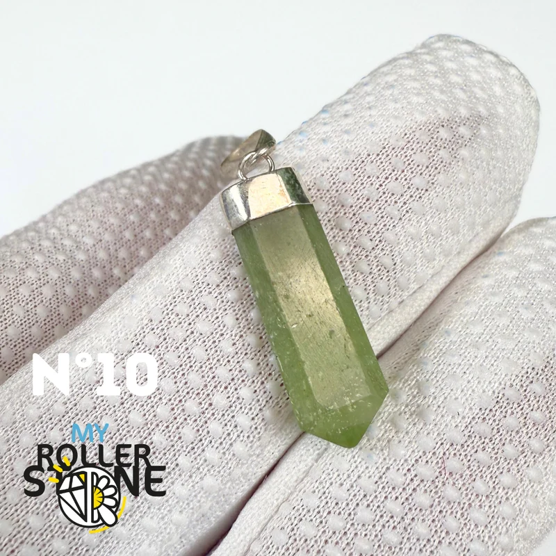 Peridot- und Silberanhänger