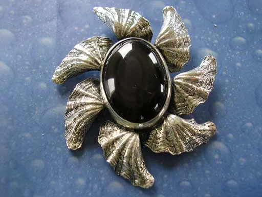 Regenbogenobsidian mit Wellenmuscheln Anhänger
