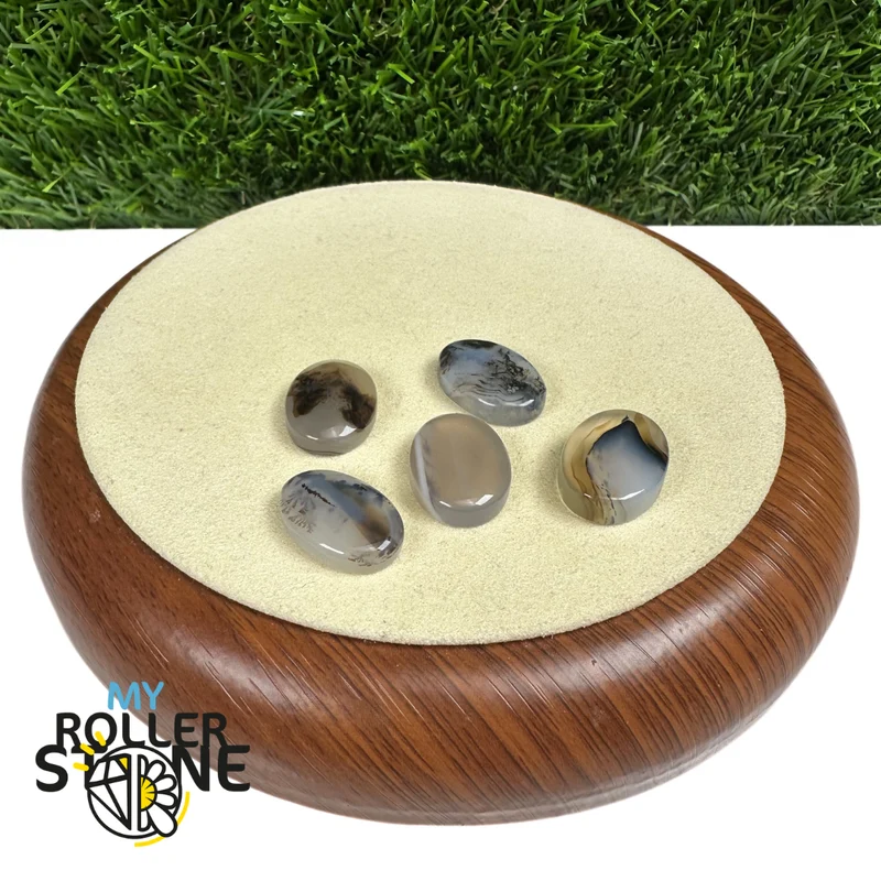 Ovaler dendritischer Achat-Cabochon