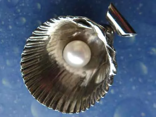 Perlen Schmuck Anhänger Stachelige Herzmuschel