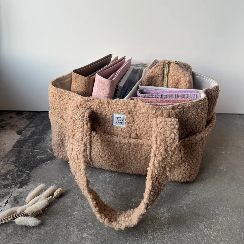 Fluffy Organizer Bag - Camel