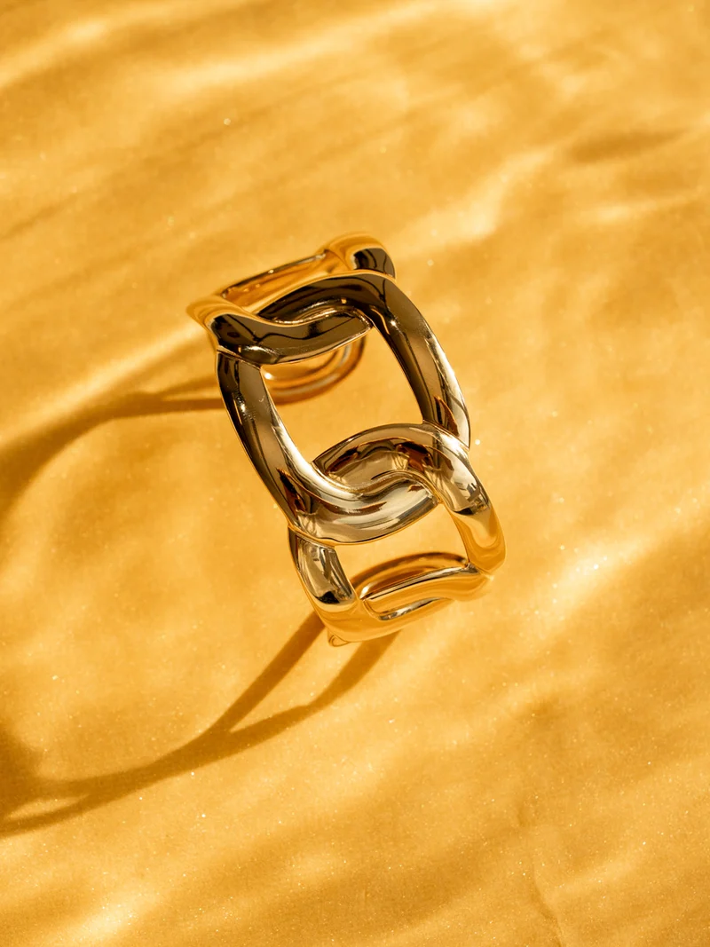 Infinite Melody Armcuff