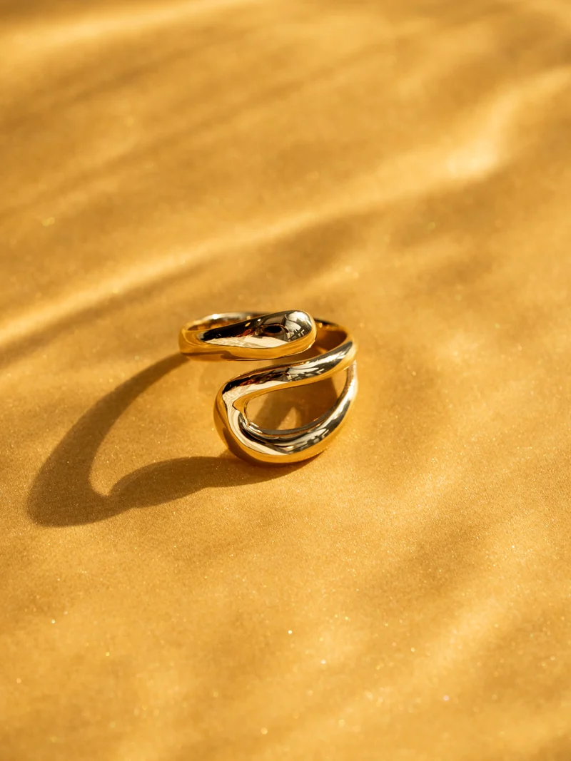 Waltz Circle Ring