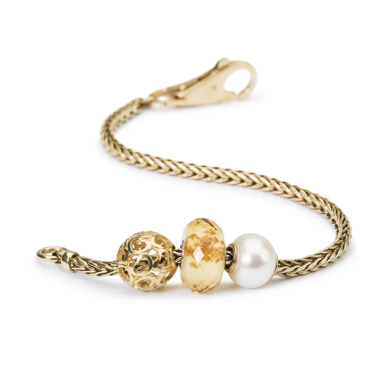Bedeckt mit Liebe, Gold