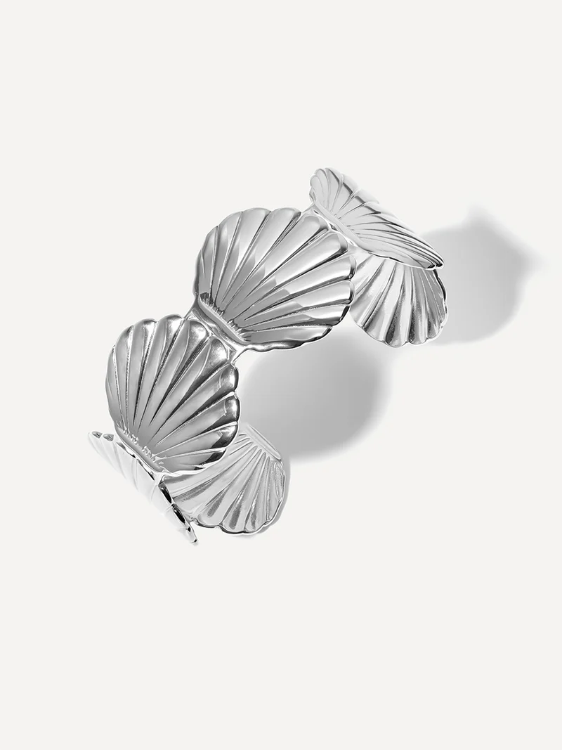 Shell Dream Armcuff