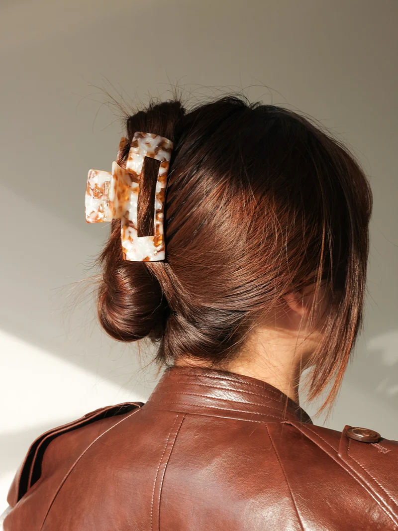Modern Style Haarklammer Caramel Color