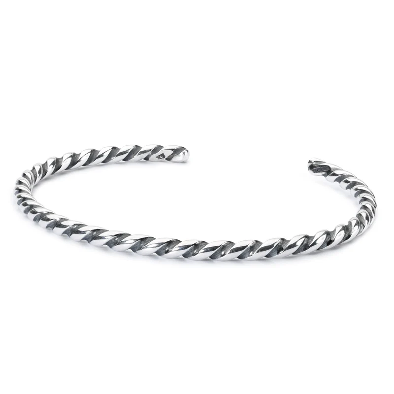 Gedrehte Armspange, silber