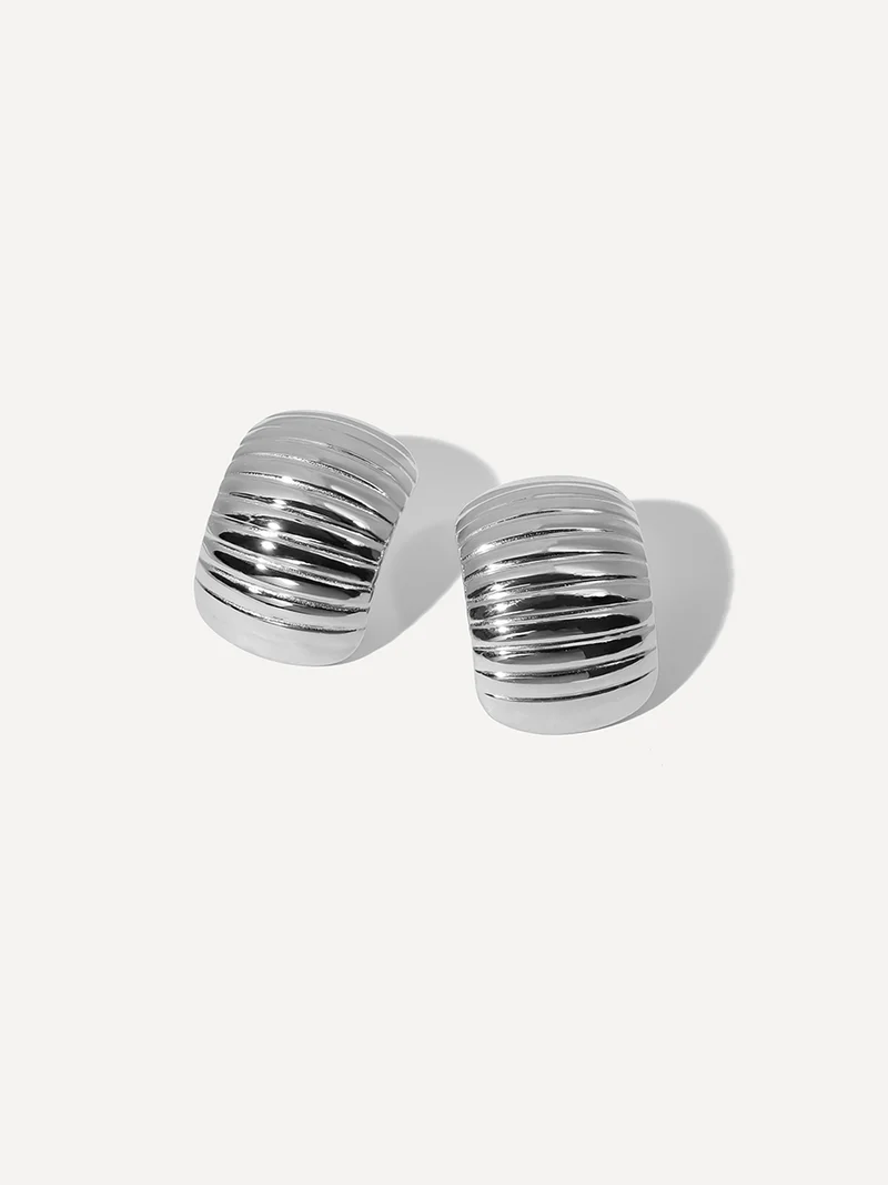 Ribbed Square Ohrringe