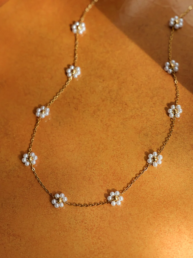 Blossom Moment White Kette