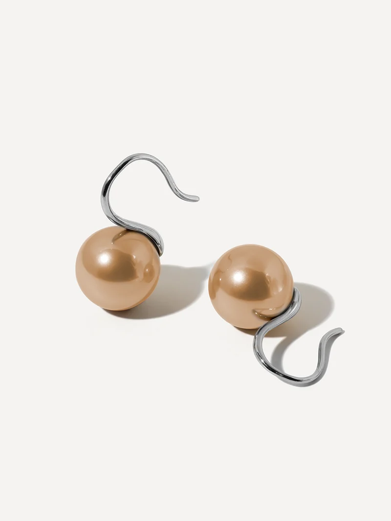 Sway Pearl Coffee Ohrringe