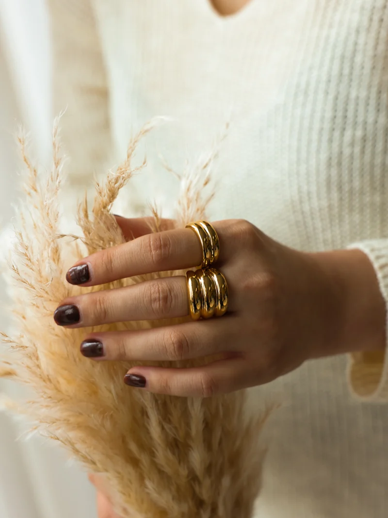 Neo Orbit Ring