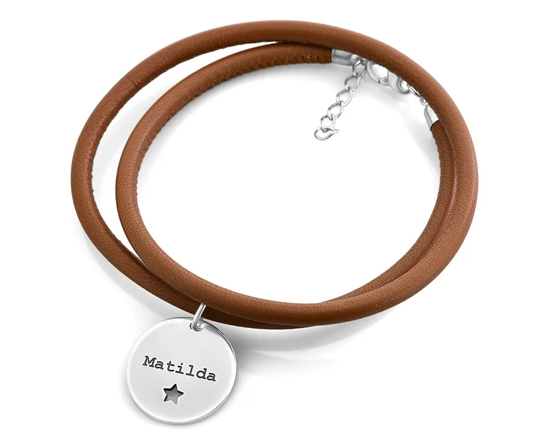 LEDERARMBAND MIT GRAVURANHÄNGER, SCHMUCK, LEDERSCHMUCK MIT SILBER ANHÄNGER